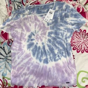 Cropped tee from hollister!